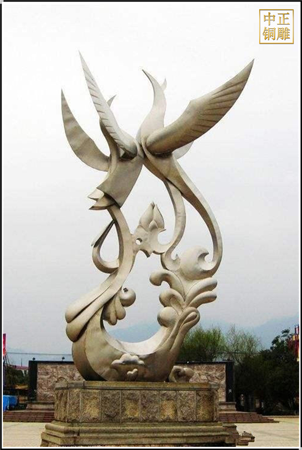 城市廣場(chǎng)景觀雕塑.jpg