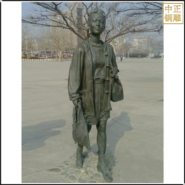 廣場(chǎng)女孩人物銅雕塑